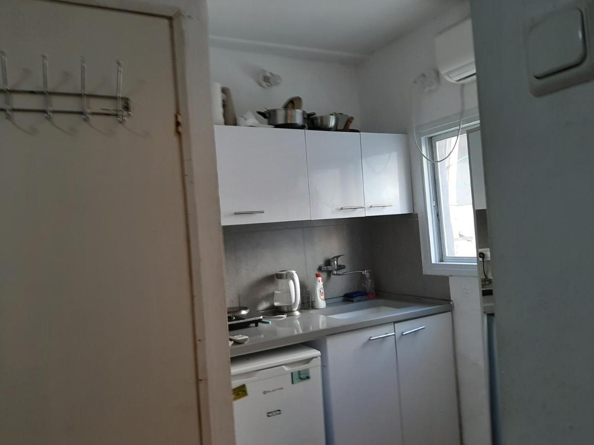 The Surfer'S Beach House Tel-Aviv Extérieur photo
